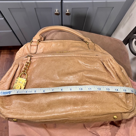Authentic Miu Miu handbag with removable shoulder strap - Picture 9 of 12